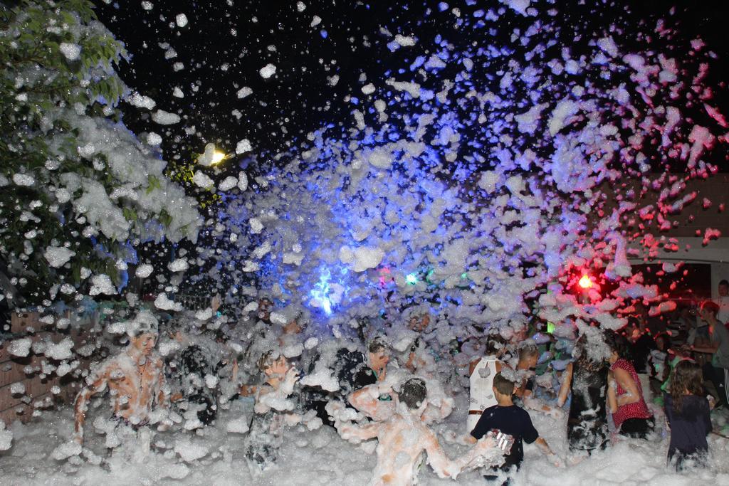 Camping Le รัวย็อง ภายนอก รูปภาพ